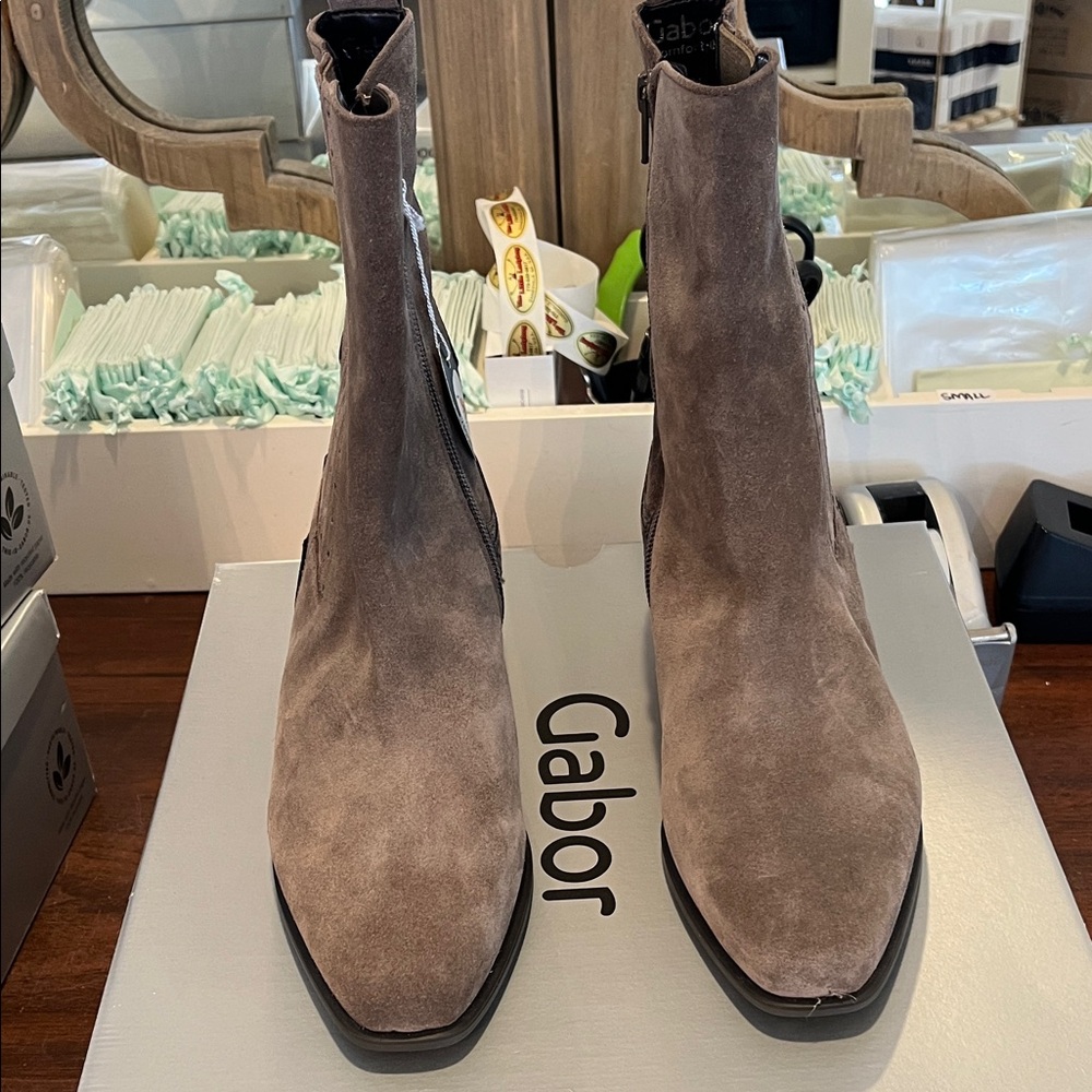 Gabor Women’s Taupe Suede Boots